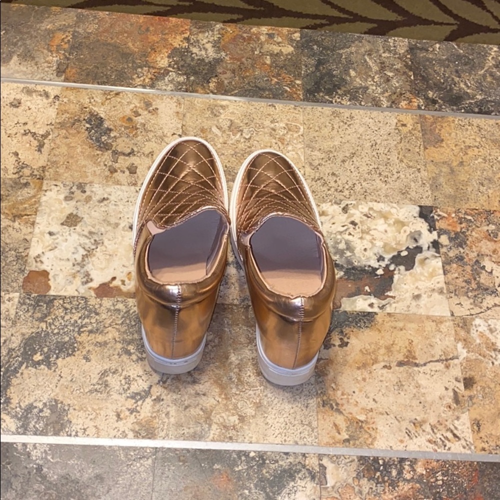Women Shoes.
